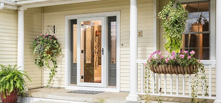 screen door installation in Lakewood